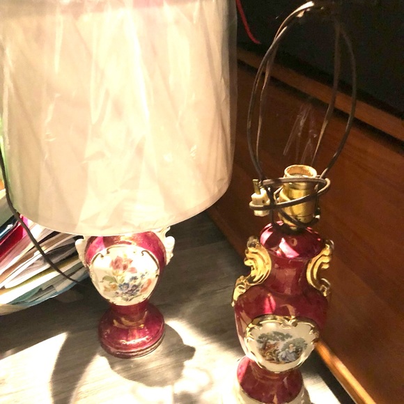 🏺Pair of Victorian George Washington & Martha porcelain parlor lamps🏺 - Picture 3 of 5